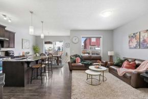 NEW! Large Family 4BR w Kid's Play Den - FREE Banff Pass, Netflix, Wine & MORE!